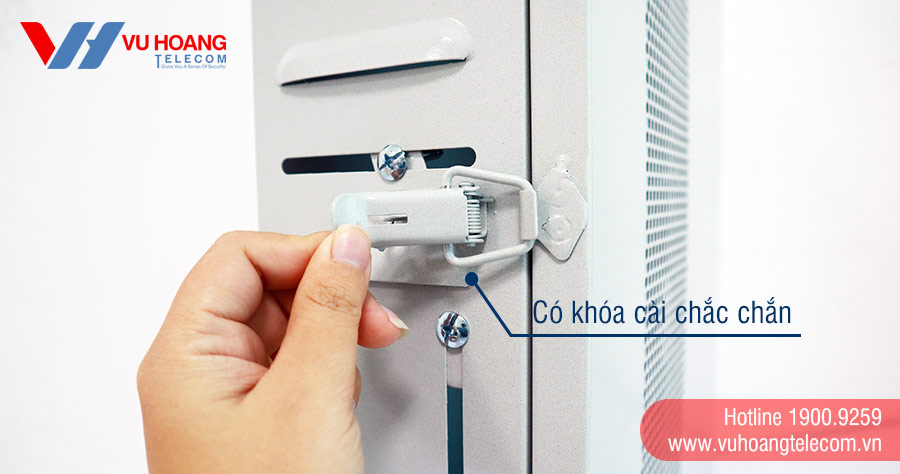 Tủ đựng đầu ghi hình TR12-01 có chốt cài