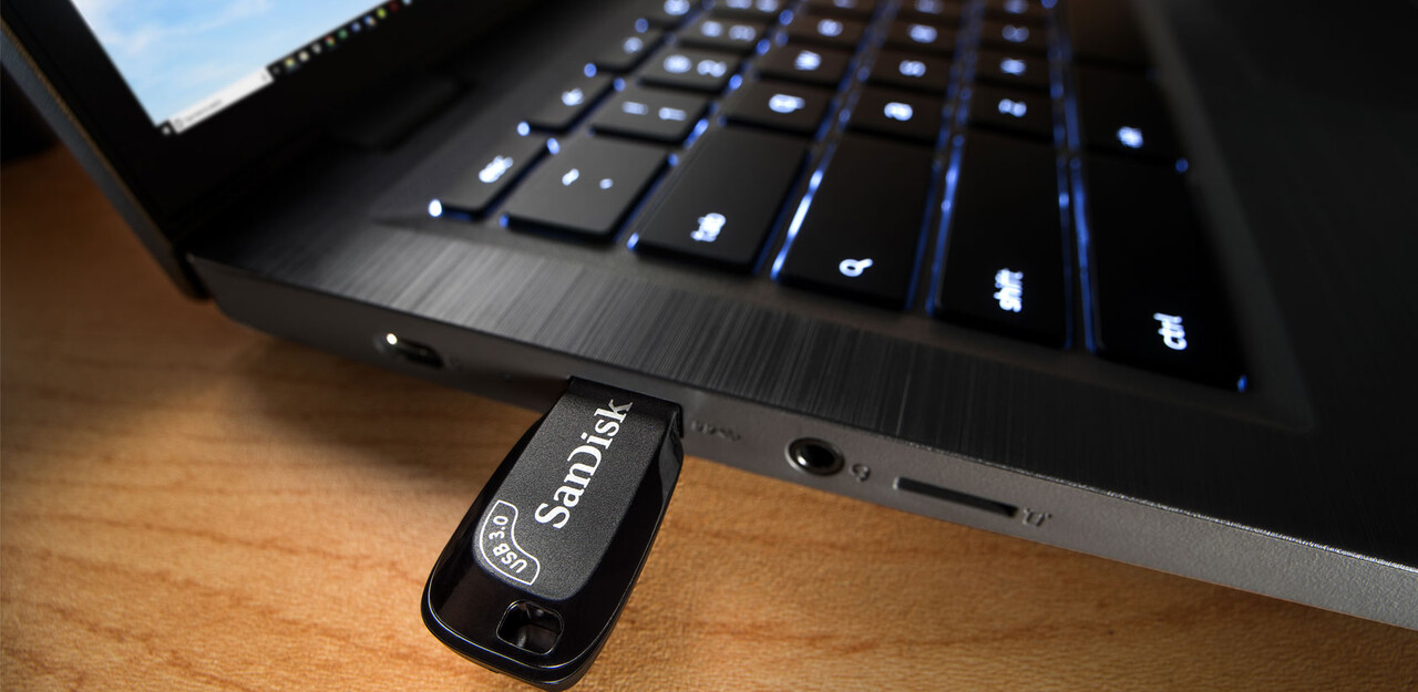 USB SanDisk Ultra Shift USB 3.0 Flash Drive, CZ410 64GB, USB3.0, Black,  compact design SDCZ410-064G-G46