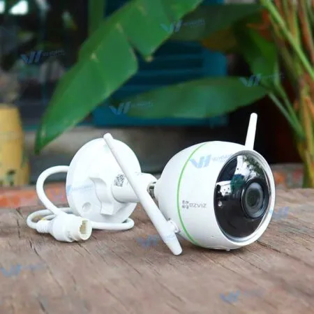 hinh-thuc-te-camera-wifi-2mp-ezviz-c3wn-3.jpg
