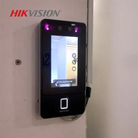 may-cham-cong-nhan-dien-khuon-mat-hikvision-ds-k1t342mfx-4.jpg