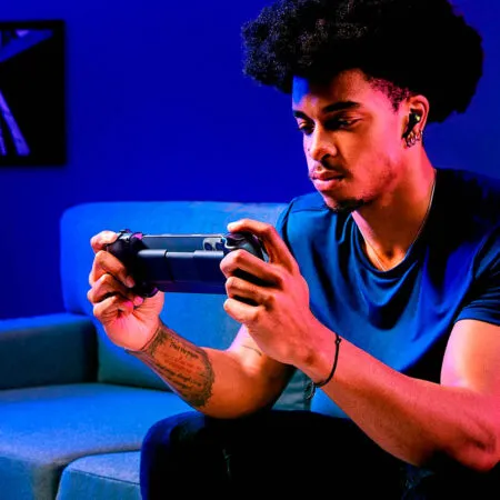 Tay Cam Dien Thoai Razer Kishi V3 Gaming Controller Rz06 03550100 R3m1 03