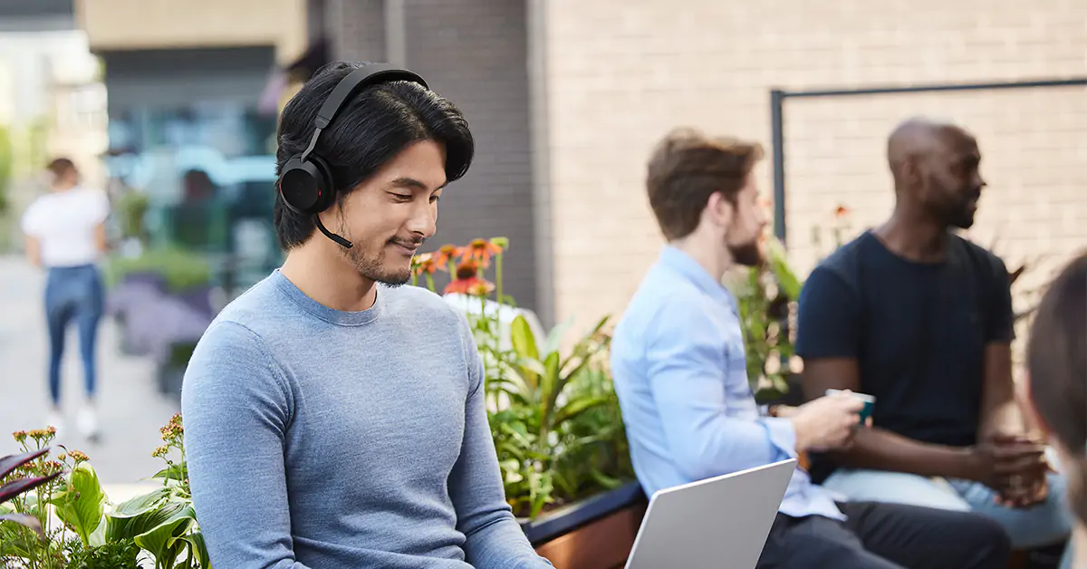 tai-nghe-jabra-evolve2-75-uc-stereo